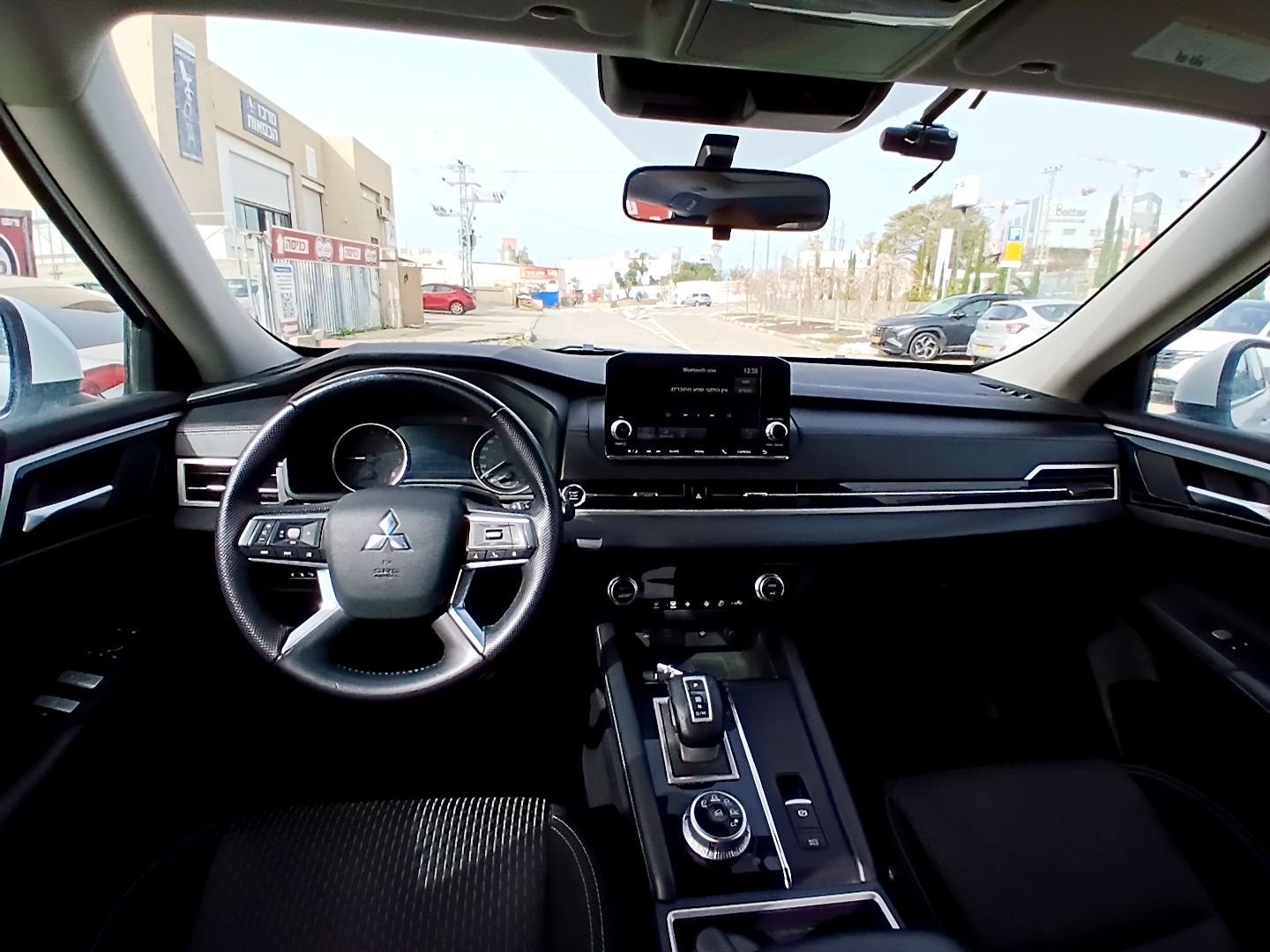 מיצובישי אאוטלנדר 2022