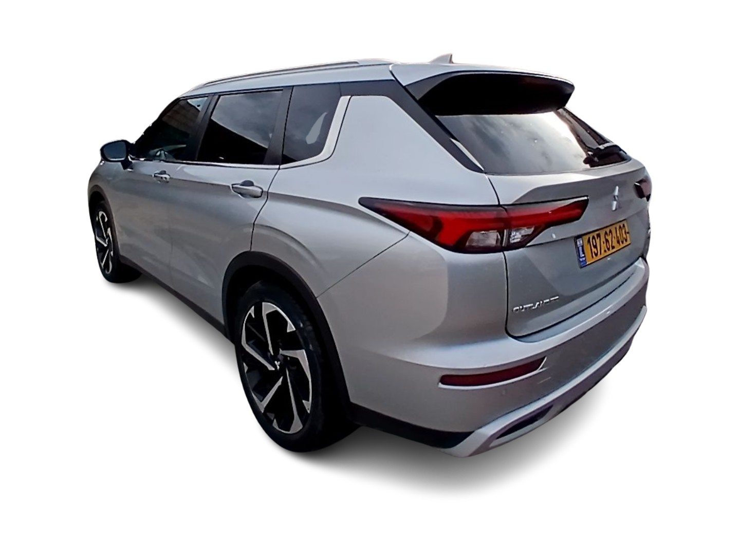 מיצובישי אאוטלנדר 2023