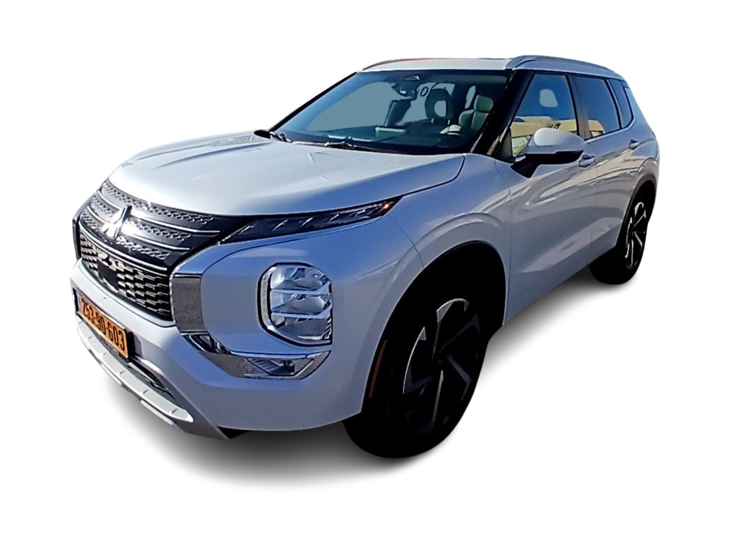 מיצובישי אאוטלנדר 2023