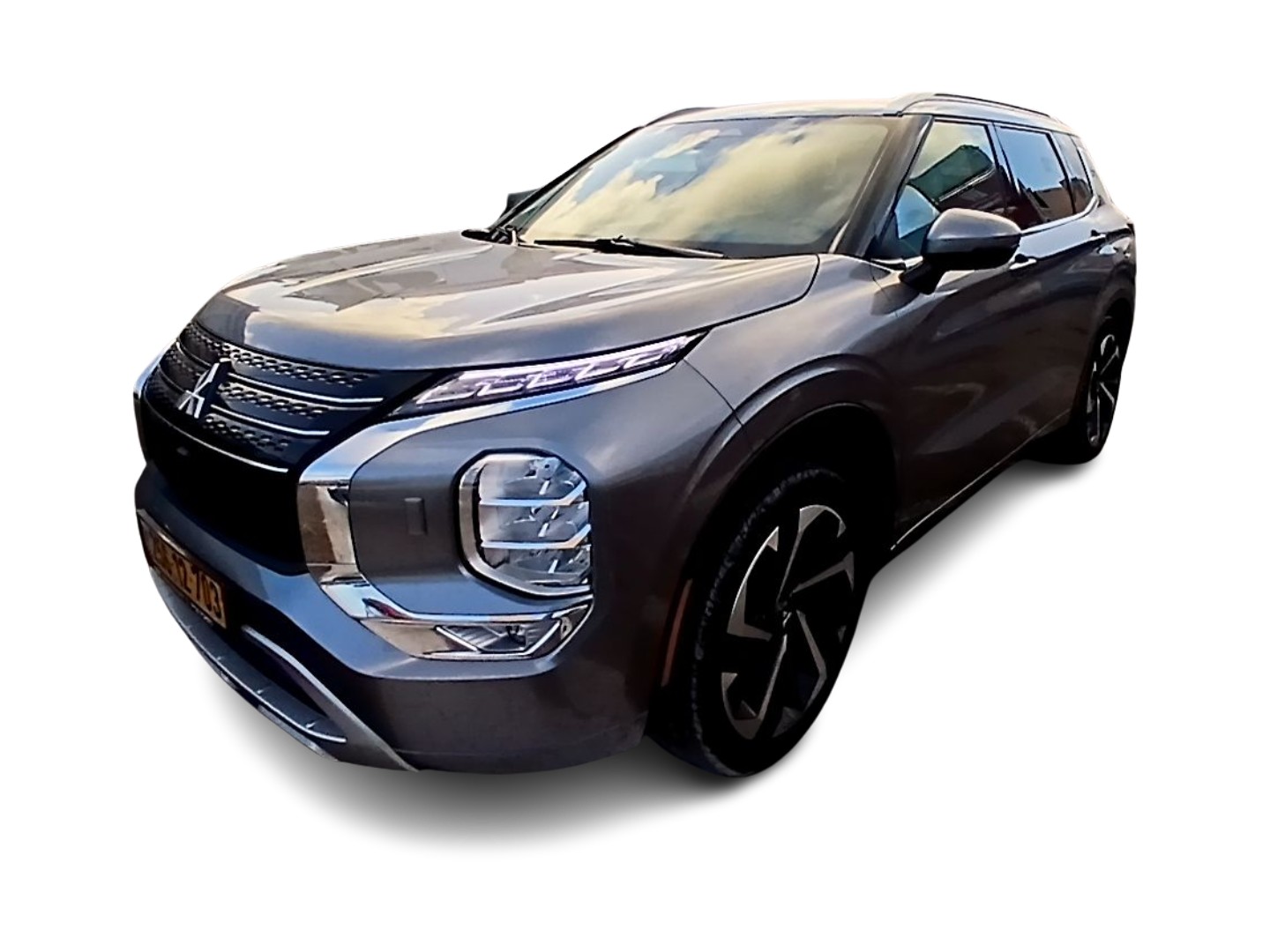 מיצובישי אאוטלנדר 2023