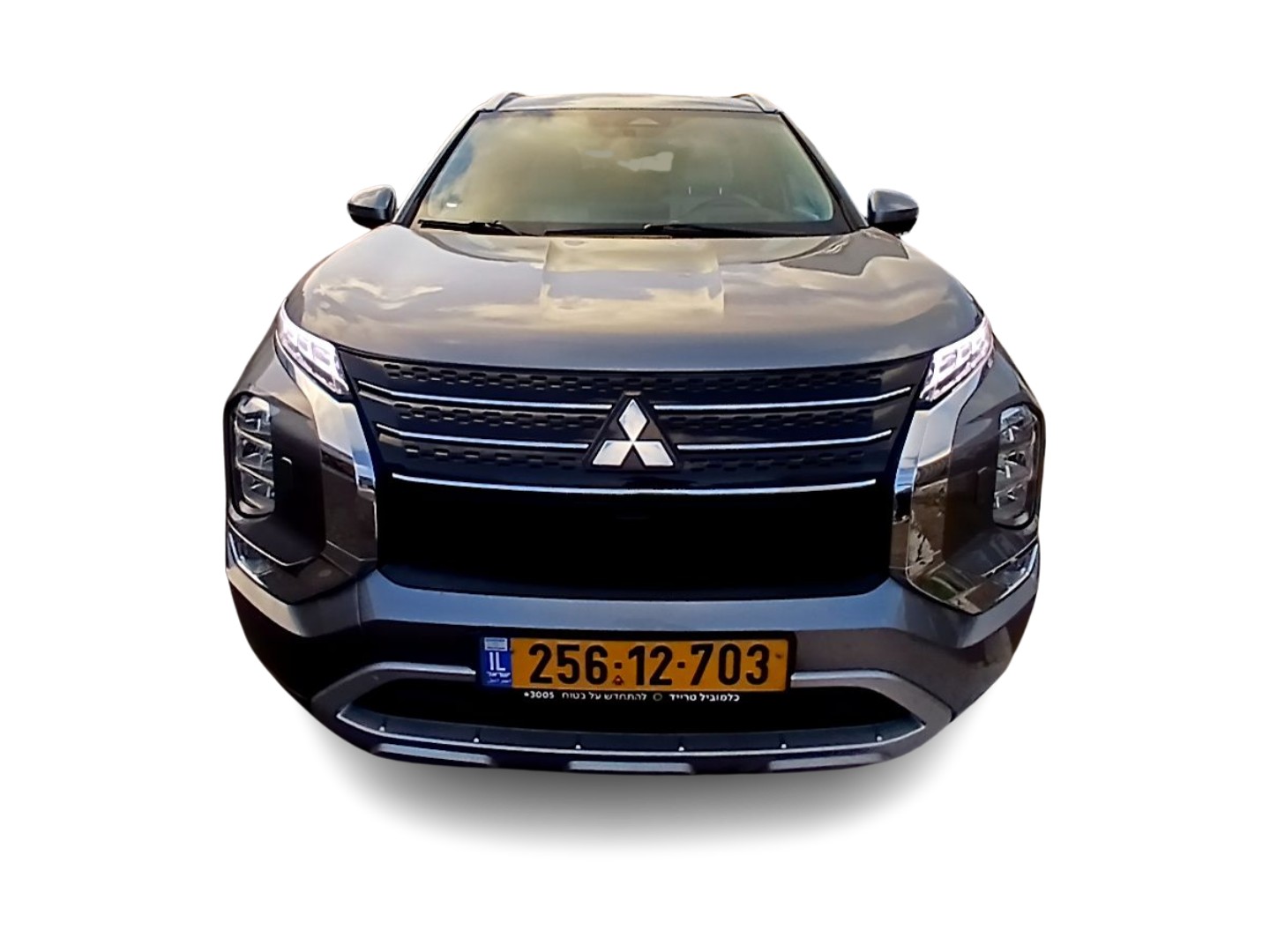 מיצובישי אאוטלנדר 2023