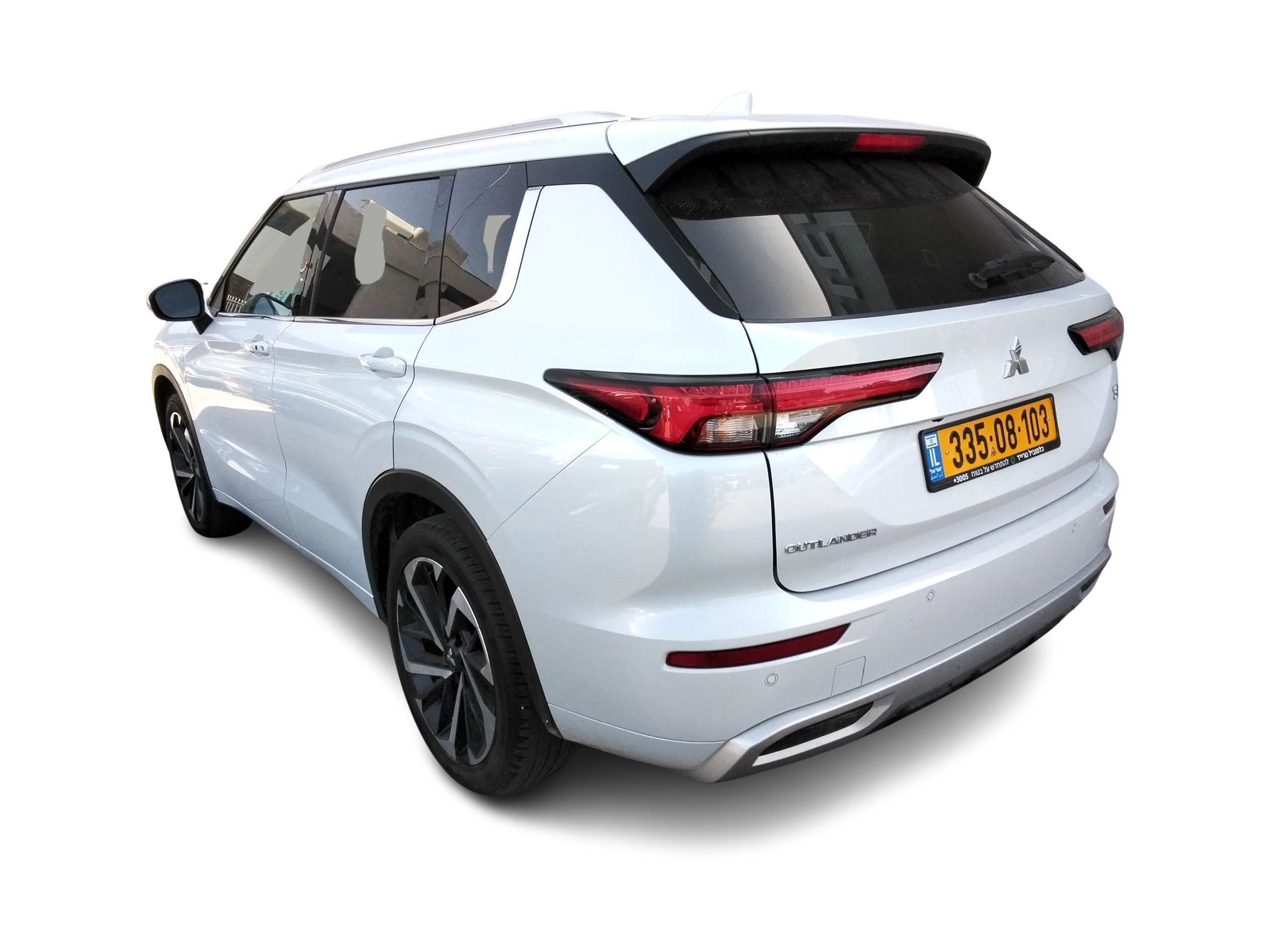 מיצובישי אאוטלנדר 2023