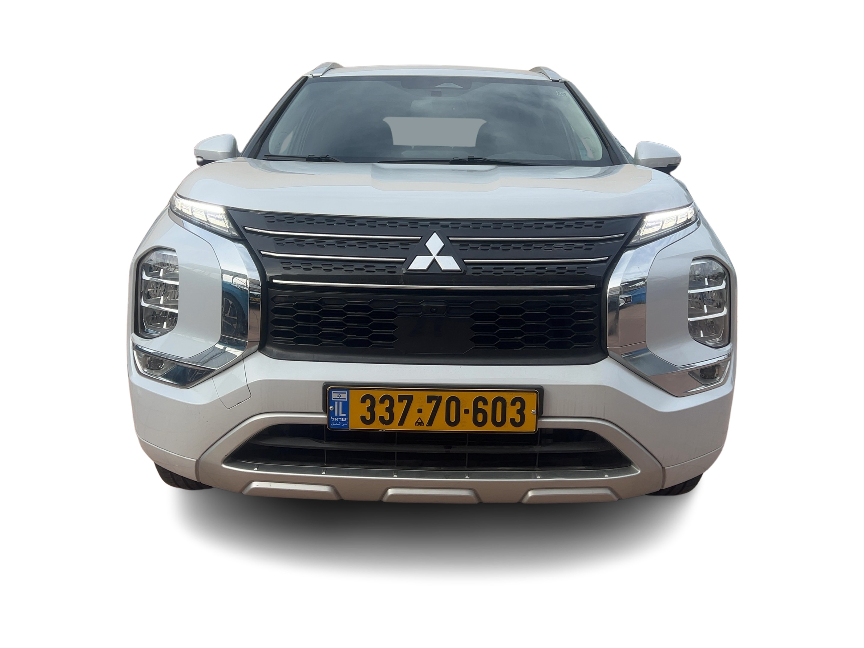 מיצובישי אאוטלנדר 2023