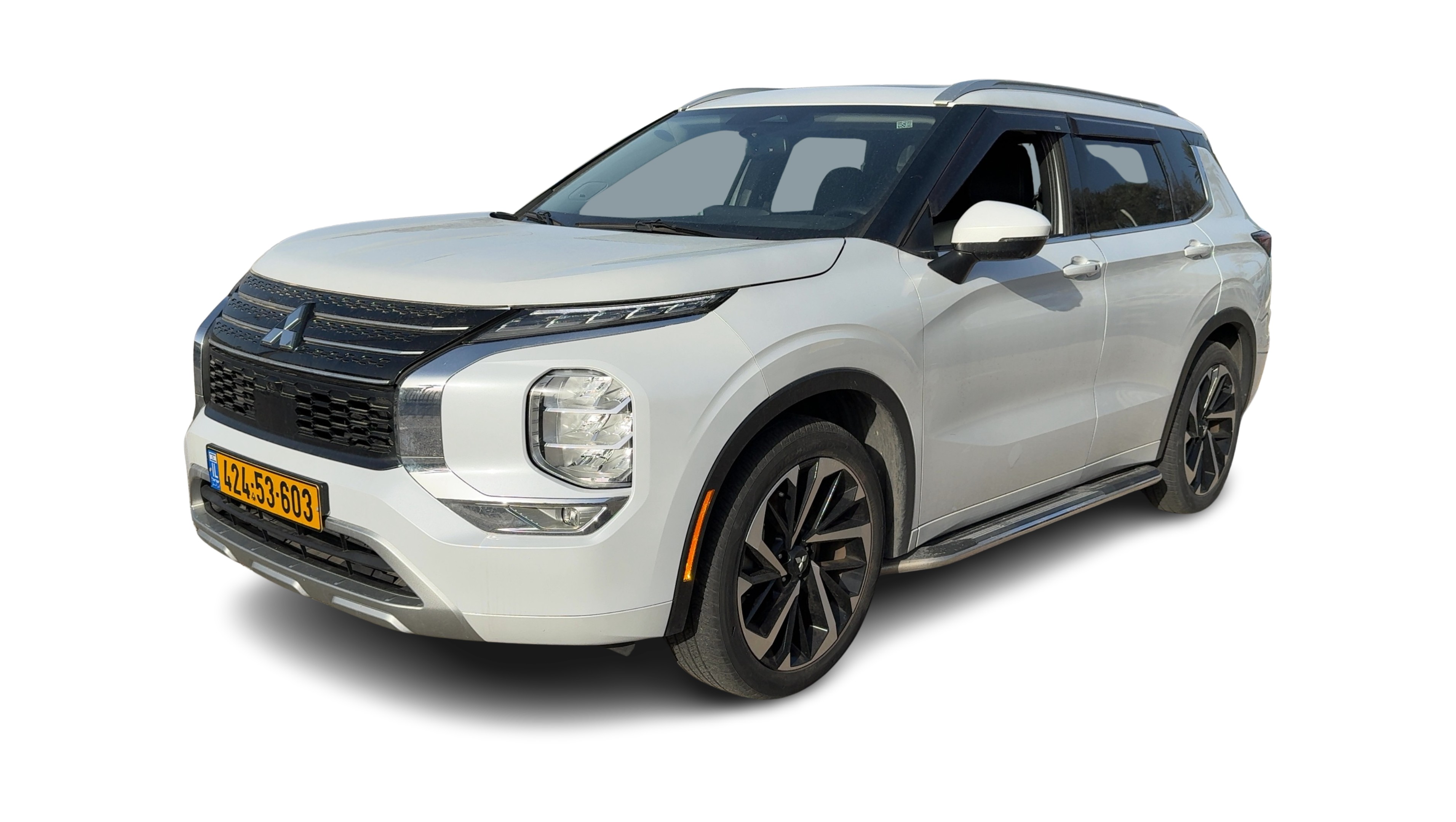 מיצובישי אאוטלנדר 2023