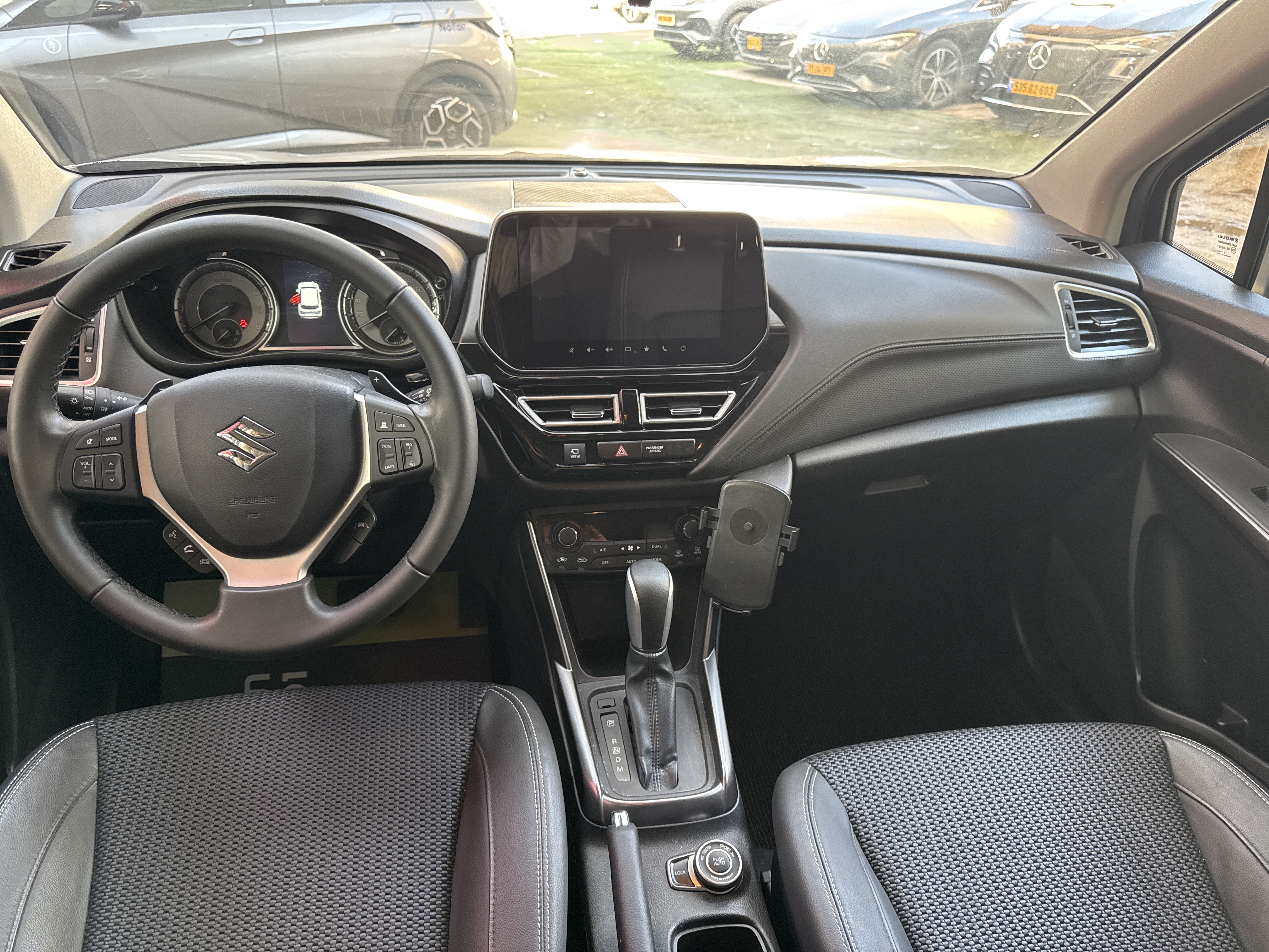 סוזוקי S-CROSS 2024